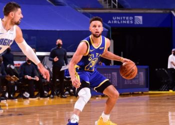 Curry Bermain Sangar, Golden State Warriors Taklukkan Orlando Magic 111 – 105